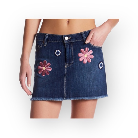 new Genetic Denim ☻ Festival Flower Patch Denim Mini Skirt ☻ Studio City ☻ 25 ☻︎ - Picture 3 of 16